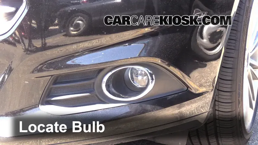 2013 Ford Fusion SE 2.0L 4 Cyl. Turbo Éclairage Feu antibrouillard (remplacer l'ampoule)
